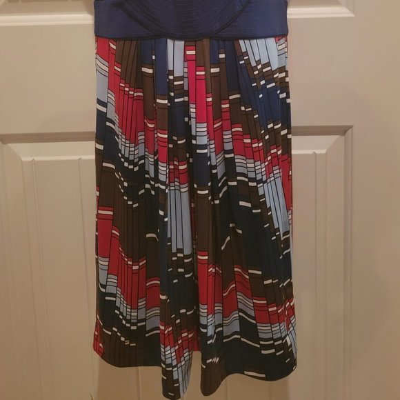 BCBG max azria multi color sleeveless dress - Picture 3 of 9